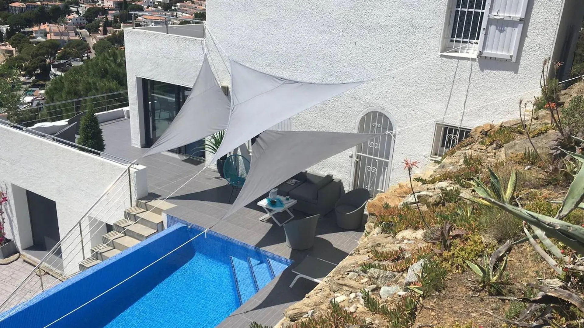 Holiday home Villa Eden Roc Roses